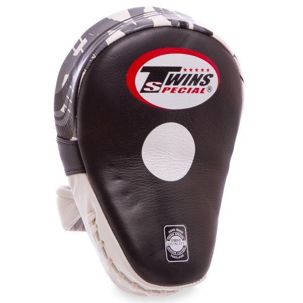 Лапа боксерская изогнутая тренировочная кожа TWINS PML10 18x27x4,5см 1штука цвета в ассортименте PML10 фото