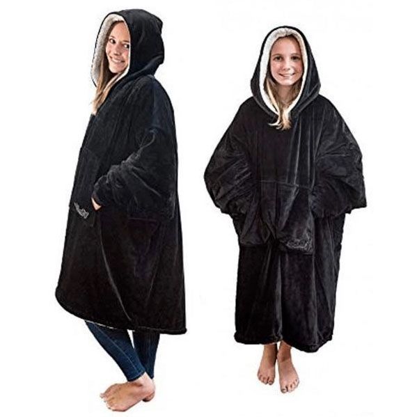 Плед толстовка с капюшоном и рукавами Huggle Hoodie оверсайз. Цвет: черный ws96134-3 фото
