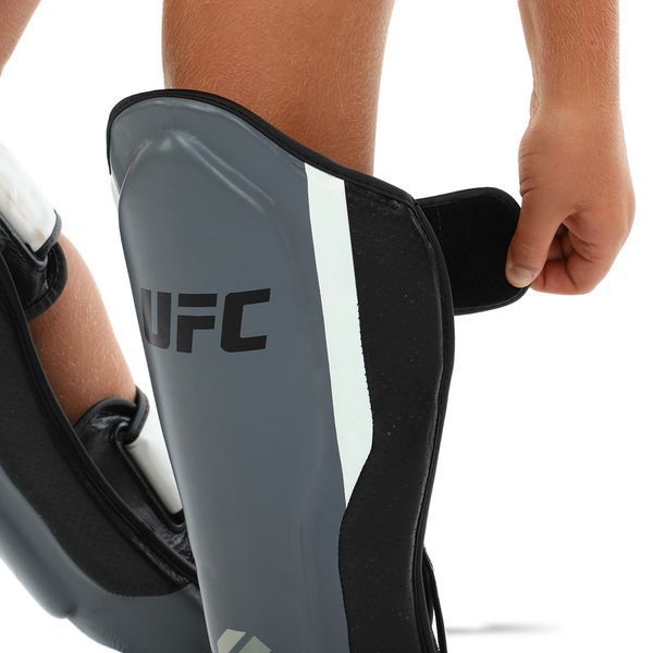 Защита голени и стопы Муай Тай, ММА, Кикбоксинг кожаная UFC PRO Training UHK-69981 S-M серебряный-черный UHK-69981 фото