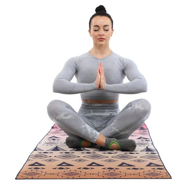 Килимок рушник для йоги з мікрофібри нековзний 4Monster YOGA TOWEL Y-YGT 186x75см кольори в асортименті Y-YGT фото