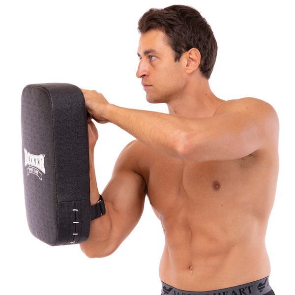 Макивара Прямая тренировочная для отработки ударов кирза BOXER 1018-02 45х30х10см 1шт черный 1018-02 фото