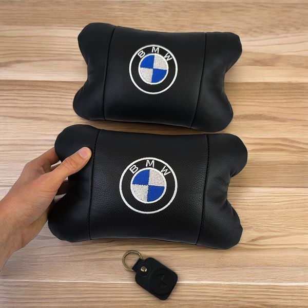 Авто подушки 2 шт &mdash; набор BMW из натуральной кожи, на подголовник в машину, Автомобильная подушка БМВ ws13553-1 фото
