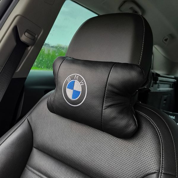 Авто подушки 2 шт &mdash; набор BMW из натуральной кожи, на подголовник в машину, Автомобильная подушка БМВ ws13553-1 фото