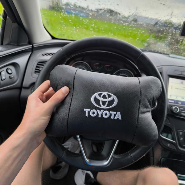 Подушки на подголовник Toyota 2шт, Набор подушек в авто Тойота, Автомобильная подушка Тойота ws13553-3 фото