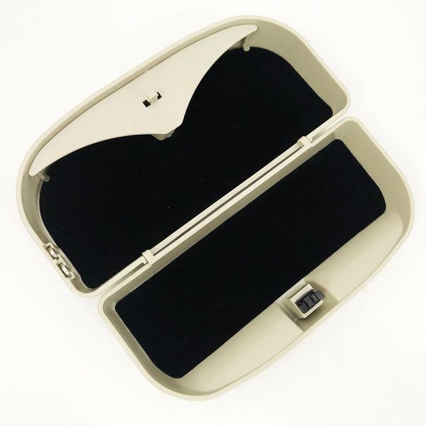 Футляр для очков в машину Visor Clamp магнитный. Цвет: бежевый ws49133-1 фото