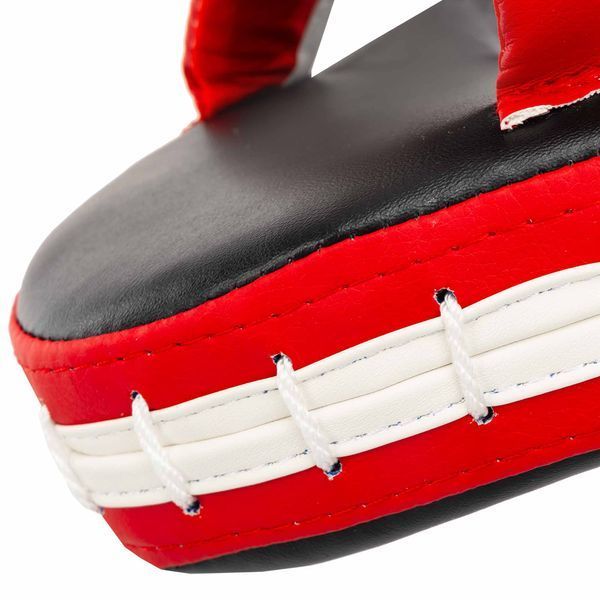 Лапа боксерська вигнута тренувальна Кожвініл BOXER 2011-01 19х23х4см 2штуки р. Універсальний розмір рукавички 2011-01 фото