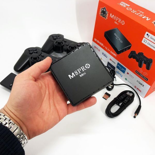 Игровая тв приставка AndroidTV+Game Box M8PRO Mini + 2 джойстика, Игровая приставка с подключением к ТВ ws88323 фото