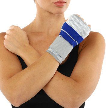 Фиксатор запястья эластичный спортивный с фиксирующим ремнем EXCEED 6101CA One size 1шт серый 6101CA фото
